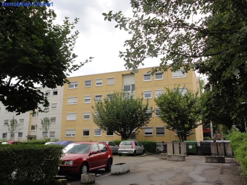 Stuttgart: Helle 4 Zimmerwohnung mit viel Platz für die Familie 